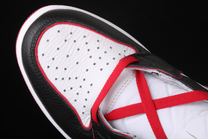 Air Jordan 1 High OG “Bloodline” 555088-062